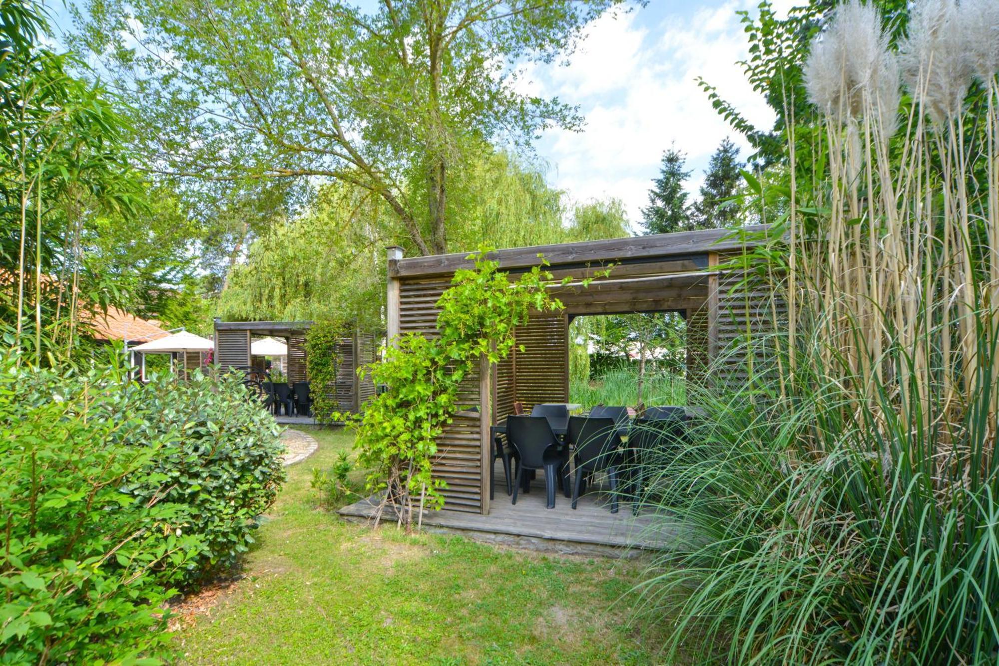 Logis - Hotel Restaurant La Mire Vierzon Exterior photo