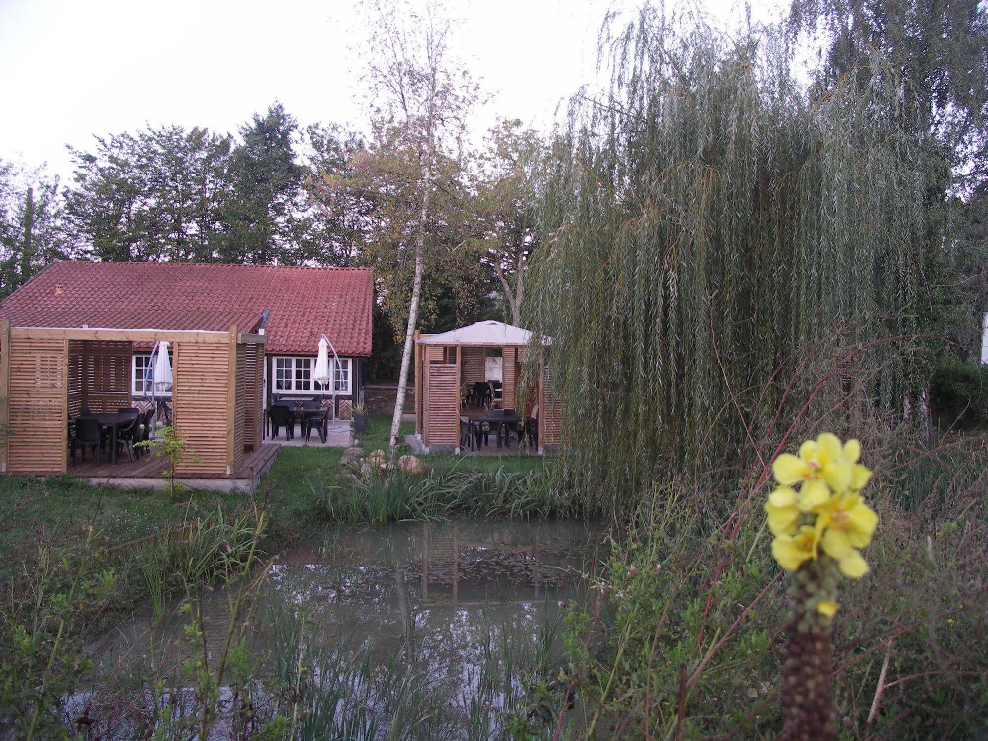 Logis - Hotel Restaurant La Mire Vierzon Exterior photo